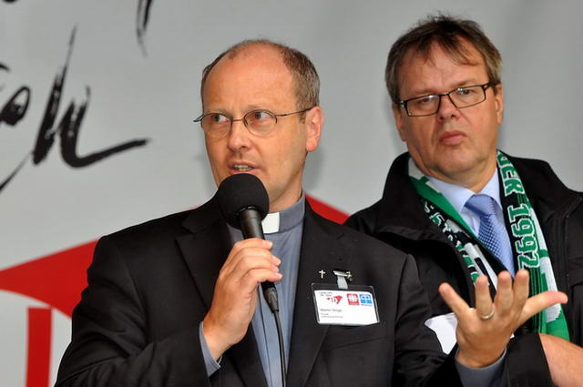 Zu_Tisch   110.jpg